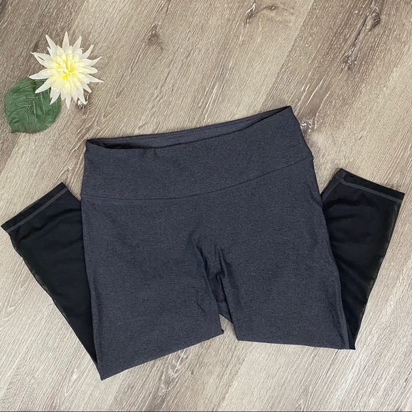 Z by Zella Gray Cropped Leggings w/ Mesh Back Calf - Picture 5 of 13